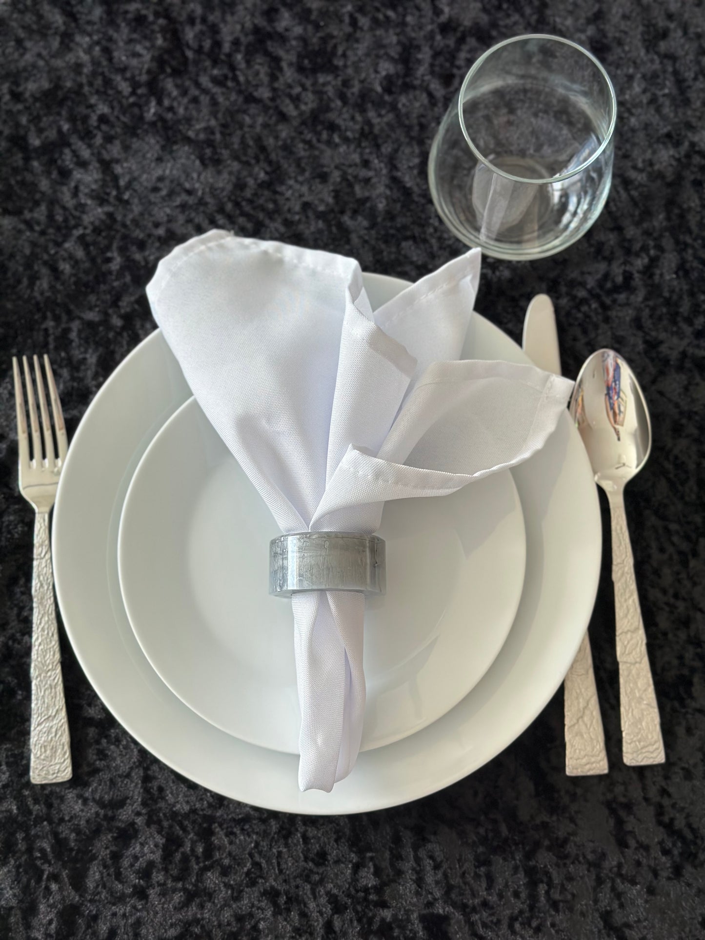 Metallic napkin ring