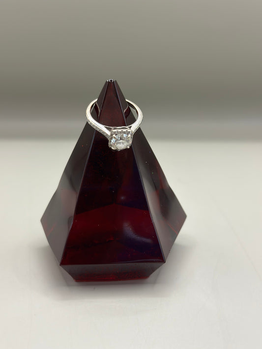 Ruby Diamond Ring Holder